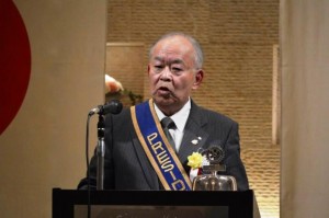 ４５周年の挨拶をする髙野会長