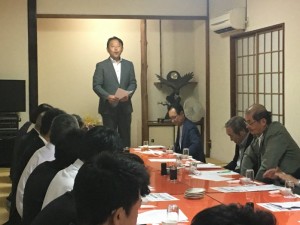 選挙戦で日焼けした香川市長