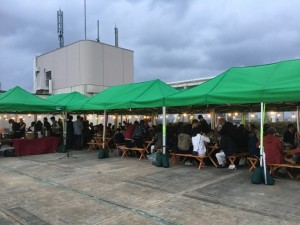 レセプションの模様（マルイ屋上で4月24日） 